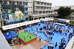「けやき祭」中庭の様子